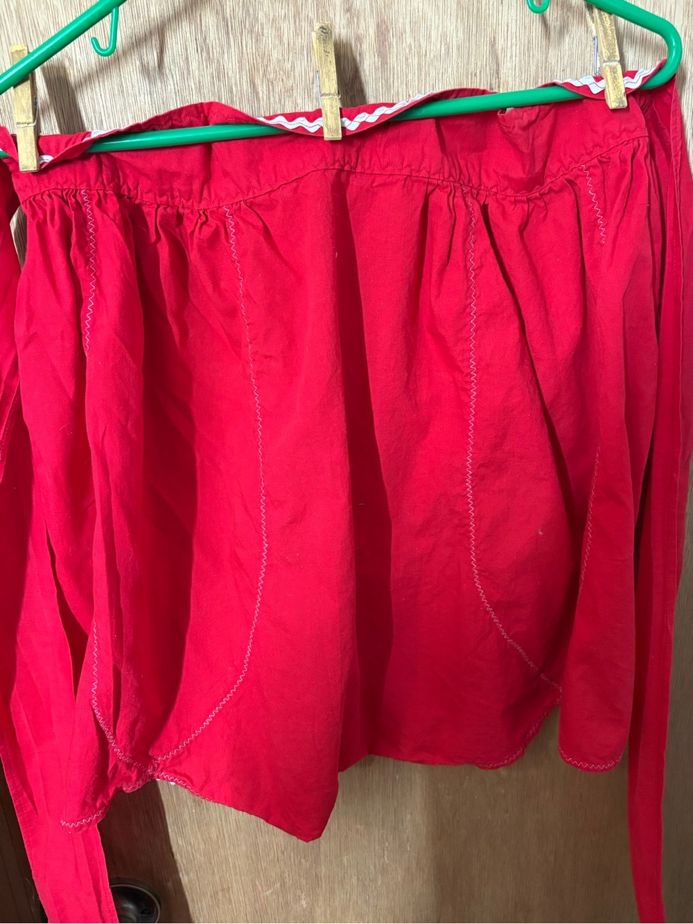Red Kitchen Apron with White Trim - Picture 4 of 4
